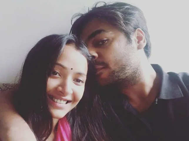 Days Before First Wedding Anniversary Shweta Basu Prasad