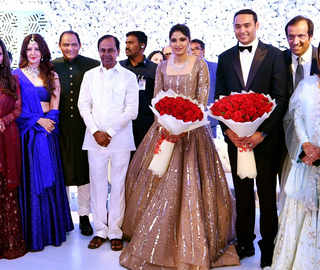 Azhar, Sangeeta Bijlani pose together at Asad-Anam reception; Telangana CM in attendance, Sania Mirza glitters in burgundy