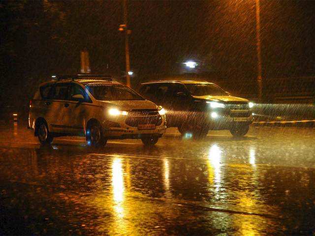 ​Rains, thunderstorm lash Delhi-NCR