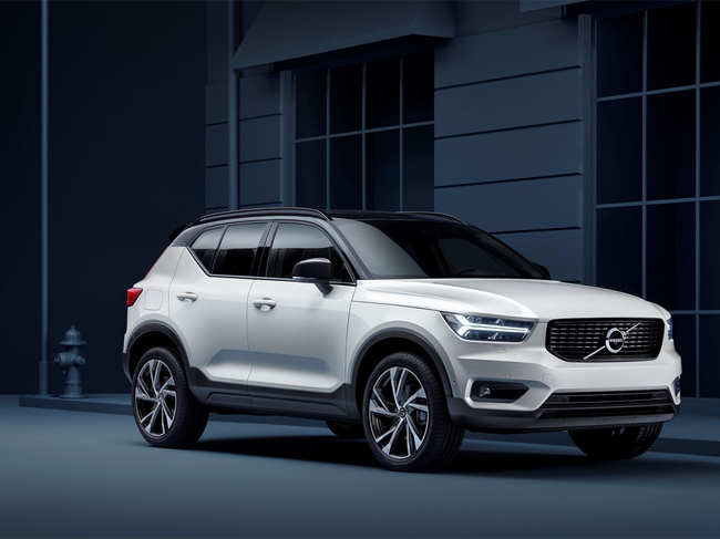 Volvo SUV XC40 T4 R-Design is equipped with features such as wireless charging for smart phones, power tail gate, hands-free power tail gate opening and closing.