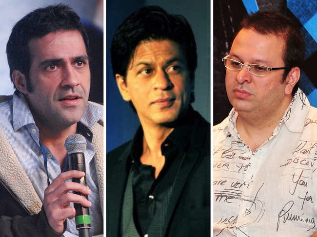 Shah Rukh Khan was questioned by a few blue-ticked Twitter celebs, and ordinary members of Twitterati alike, for practising the ‘silence is golden’ philosophy. (In pic from left: Aatish Taseer, Shah Rukh Khan, Roshan Abbas)