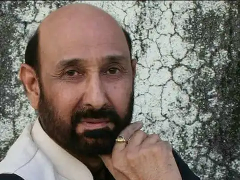  Navtej Hundal