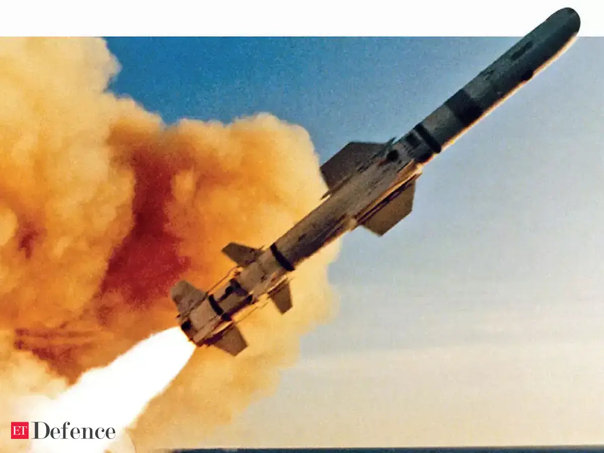 K4 Missile India Successfully Test Fires K 4 Submarine Launched Nuclear Capable Missile The Economic Times