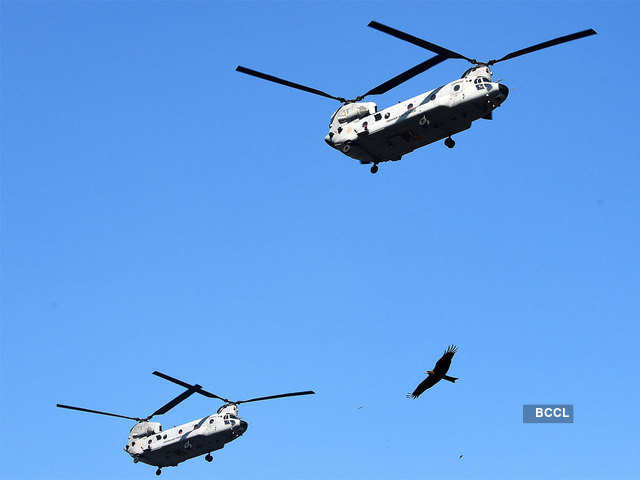 ​Helicopters Chinook & Apache