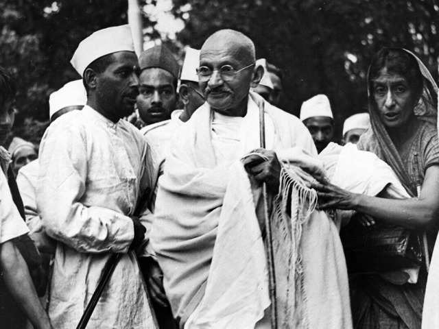 Freedom movements under Gandhi - Martyrs' day: Nation pays homage to Mahatma Gandhi on his 72nd death anniversary | The Economic Times