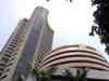 Sensex fall below 18,550; M&M, Tata Motors, Reliance Cap down