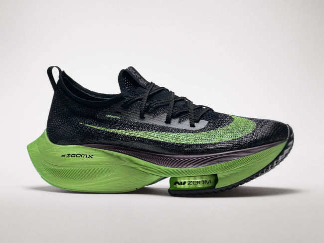 ​The Nike Air Zoom Alphafly NEXT% evolves the learning of the Vaporfly franchise, adding Zoom Air Pods in the forefoot, more ZoomX Foam in the heel and a lighter Atomknit upper. (Image: https://news.nike.com)​
