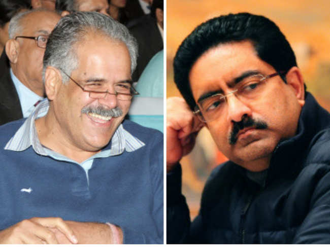 While Rahul Bhatia (left) still can’t get over his love for Blackberry phones, Kumar Mangalam Birla (right) was spotted on a rather ‘humble’ visit to a multiplex.