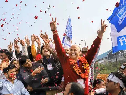 Sisodia pulls off a thriller