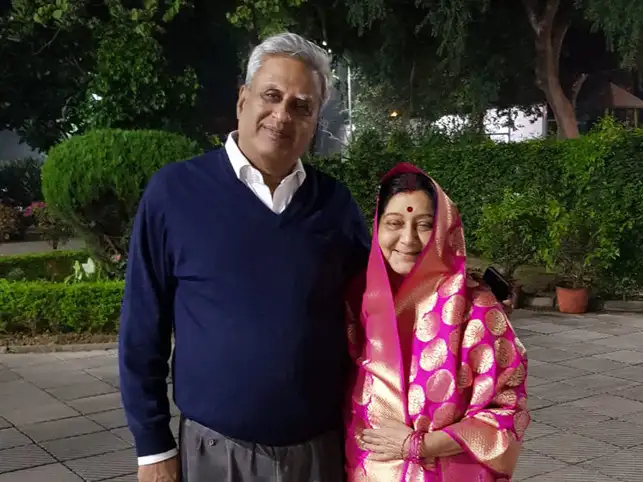 Swaraj can be seen sporting a radiant smile in the picture, and in front of her, lies a birthday cake, with ‘Happy Birthday, Ma’ written on it.