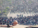 Protesters clash in Tahrir square