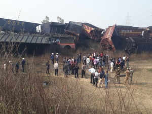 Cargo-train-accident-ANI-tw