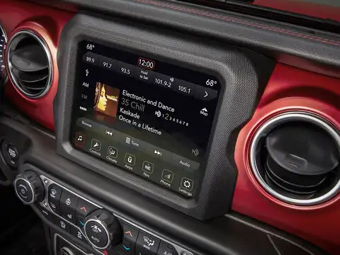 Inside the Wrangler Rubicon