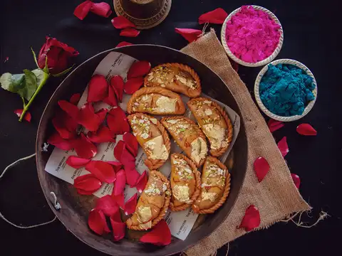 Mewe Mawe Ka Gujiya