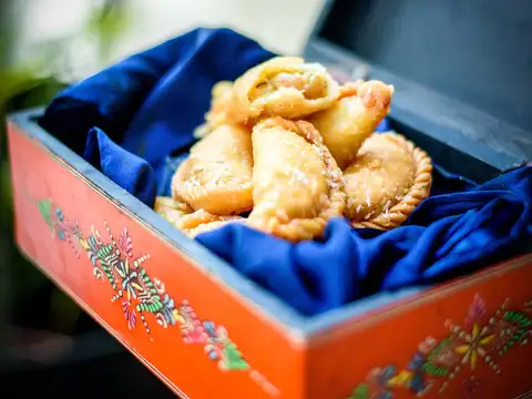 Almond And White Chocolate Gujiya