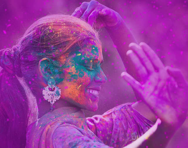 Harmful colours can put your hair & skin under stress: Post-Holi tips to get the glow back