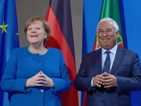 Saying no to handshakes