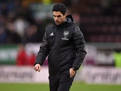 Arsenal manager tests positive for coronavirus