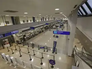 empty-airport-agencie