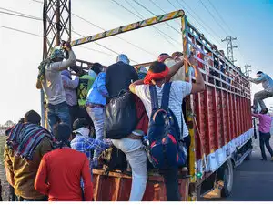 Migrants-pti