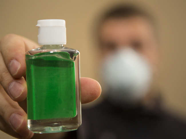 sanitizer-mask_iStock