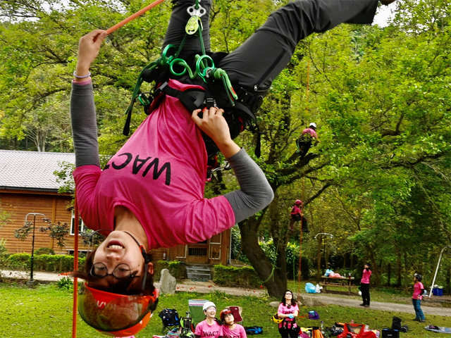 Taiwan's 1st international certified female climber arborist