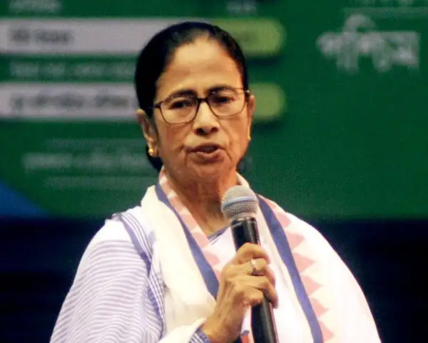 Covid 19 Cm Mamata Banerjee Extends Lockdown In West Bengal Till April 30 The Economic Times Video Et Tv
