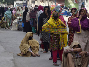 Pakistan news: Pakistan likely to fall into major ...