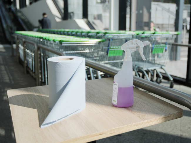 ​Paper towels can reduce the risk of coronavirus contamination and spread​.