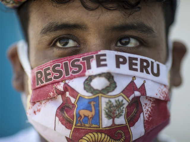 'Resist Peru' mask