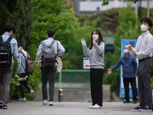 South Korean High School Seniors Return To School The Economic Times