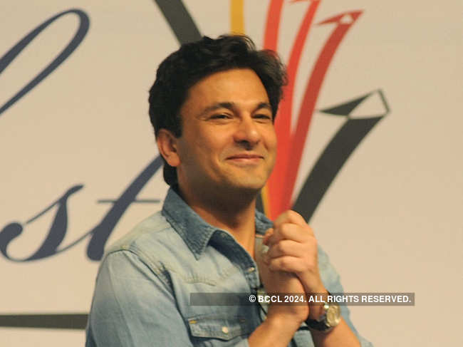 ​In less than a month, Vikas Khanna has been able to procure and distribute over six million dry ration meals, including rice, lentils and wheat flour, to orphanages and old-age homes and other needy individuals across nearly 80 cities in India. ​