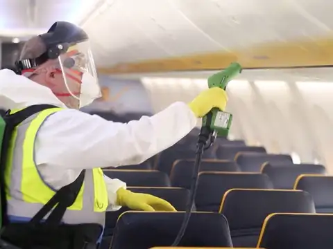 Self-cleaning materials