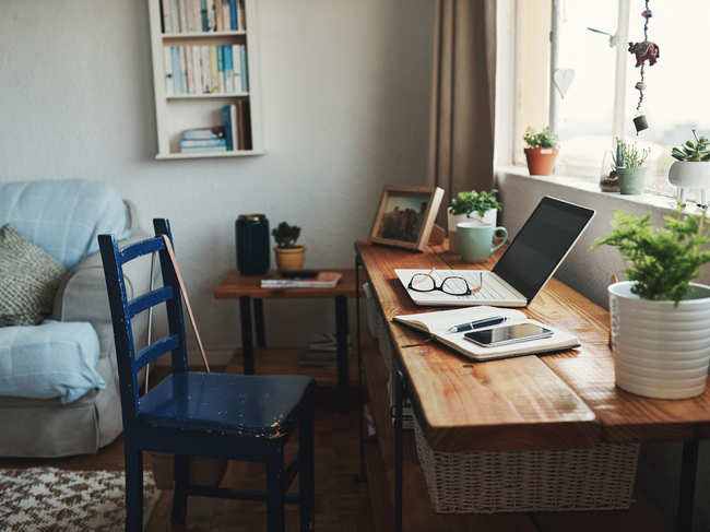 working from home-workspace_iStock