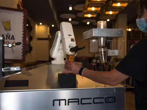 Meet robot Beer Cart