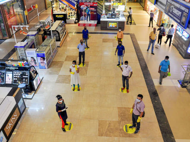 Social distance at mall