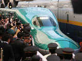 Japan's new bullet train 'Hayabusa'