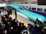 Japan's new bullet train 'Hayabusa'