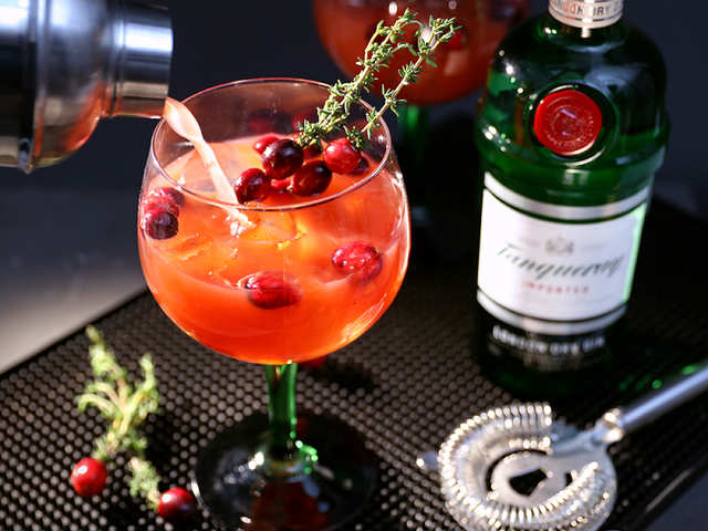 Tanqueray Gin Tall Glass