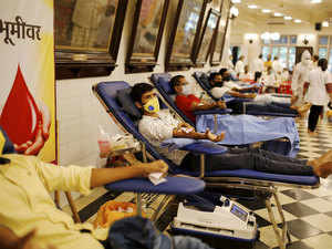 Blood-donation-Mumbai-pti