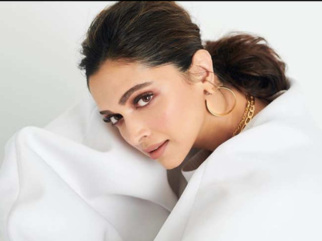 In the caption of the video, Padukone urged her fans to be sensitive and emotional to the needs of those around us.