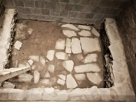 ​Basalt slab floors