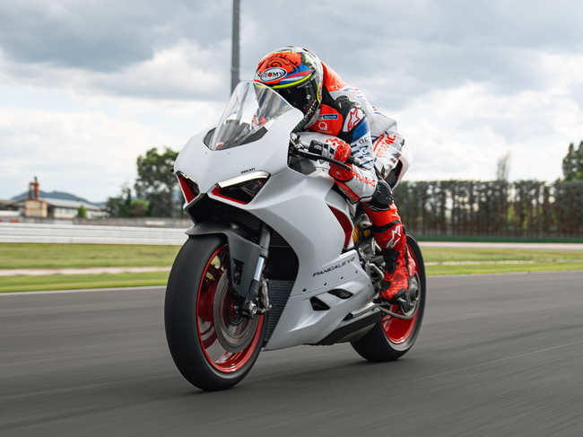 Ducati P​anigale V2 features a single-sided X and a moulded around refined monocoque frame.