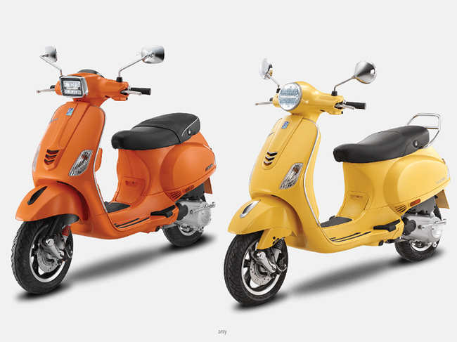 The new 2020 Vespa facelift VXL and SXL range are now equipped with crystal illumination LED headlight, centre integrated daytime running extra bright beam light, USB mobile charging port and boot light.