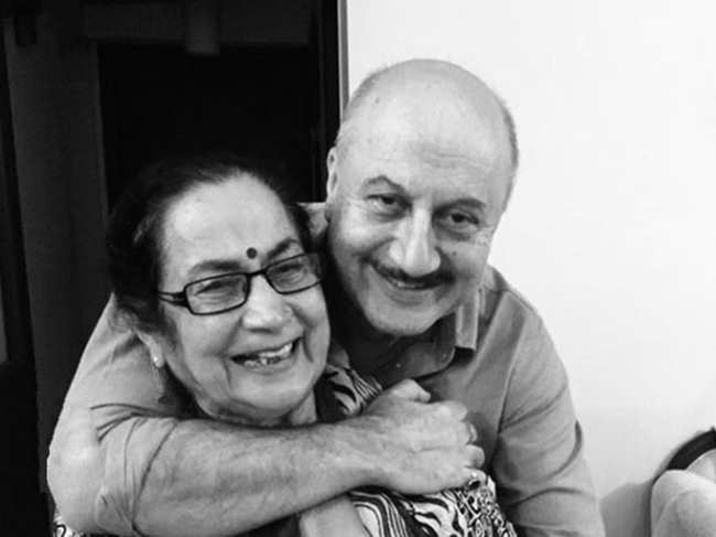 Anupam Kher ​informed that his mother, Dulari, will now be quarantining at home for the next eight days.​