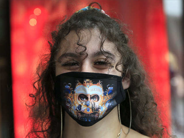 Fancy 'Michael Jackson' themed face mask.
