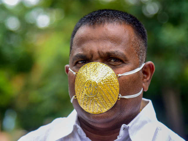 Facemask made of gold worth Rs 2,89,000.