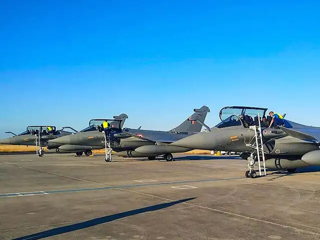 al dhafra air base website