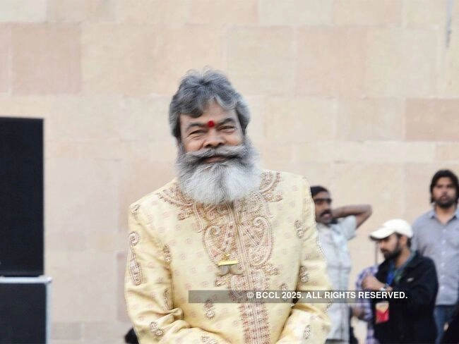 Veteran actor Anupam Shyam hospitalised, family seeks aid