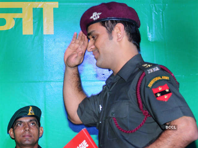 MSD as Honorary Lieutenant Colonel
